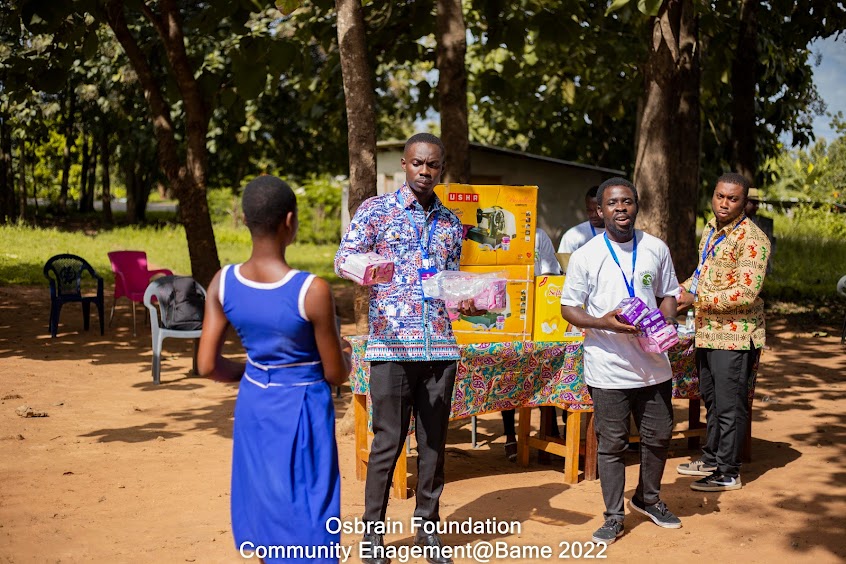 Donation of Sanitary Pads to girls at Awudome Bame (4)